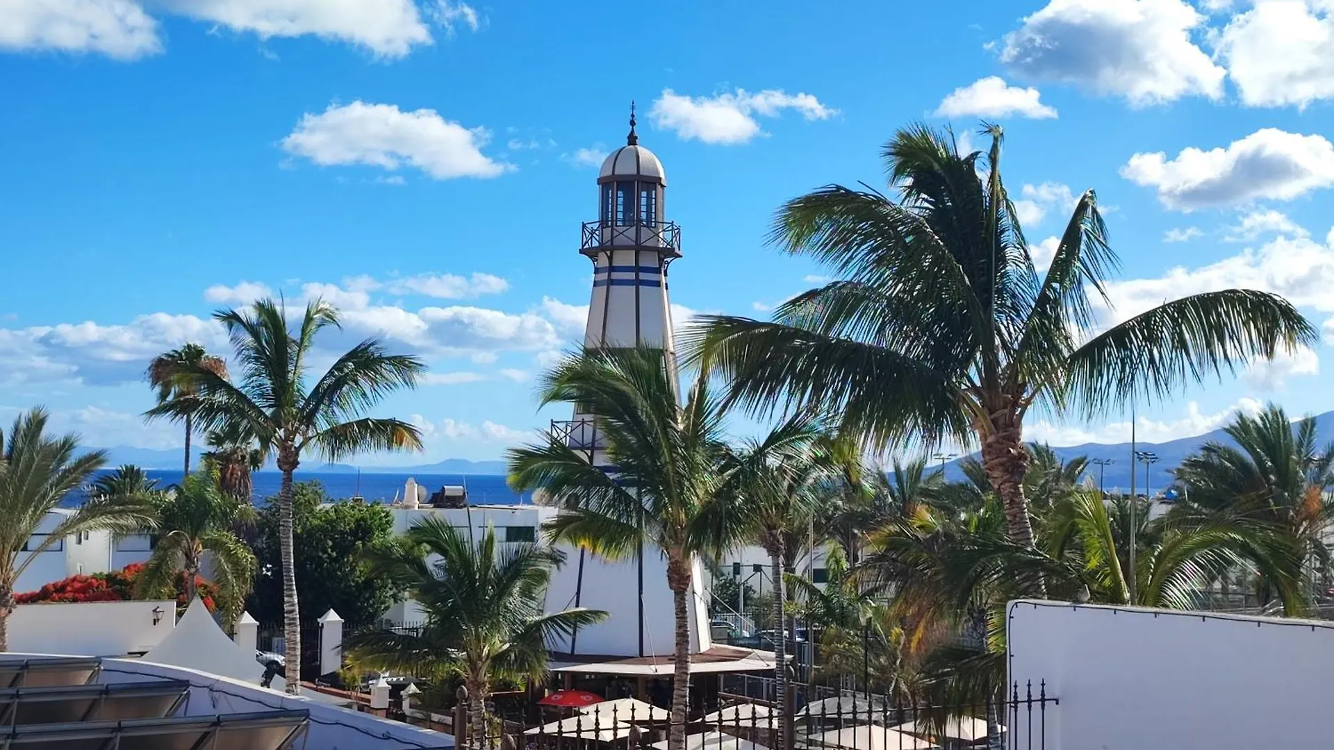 Apartment Rooms & Suites The Lighthouse Tias